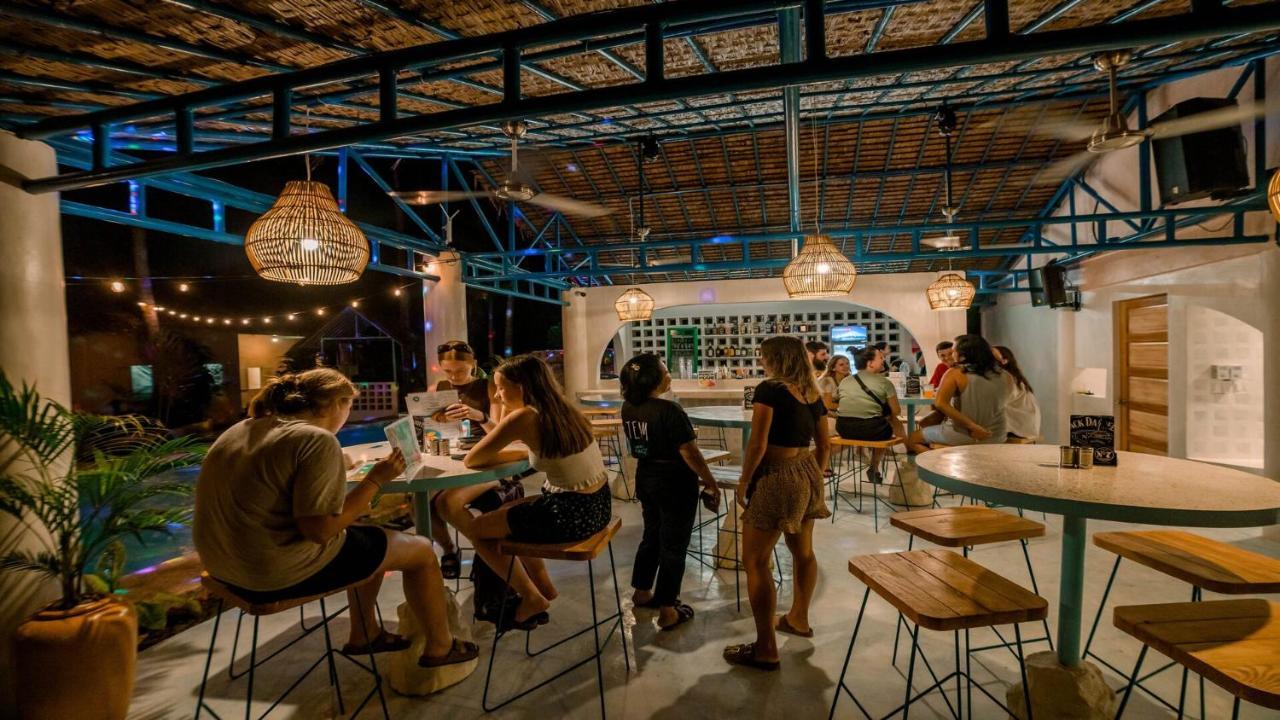 Hostel Mad Monkey Panglao Zewnętrze zdjęcie