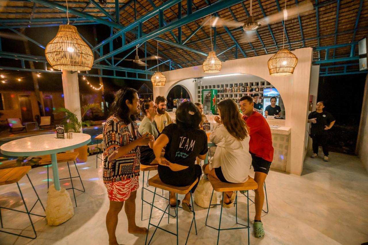 Hostel Mad Monkey Panglao Zewnętrze zdjęcie
