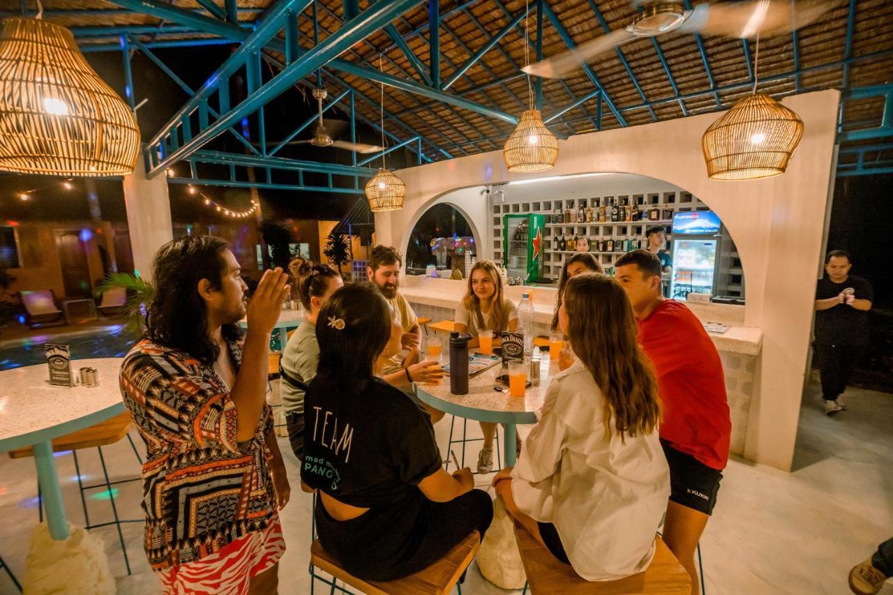 Hostel Mad Monkey Panglao Zewnętrze zdjęcie