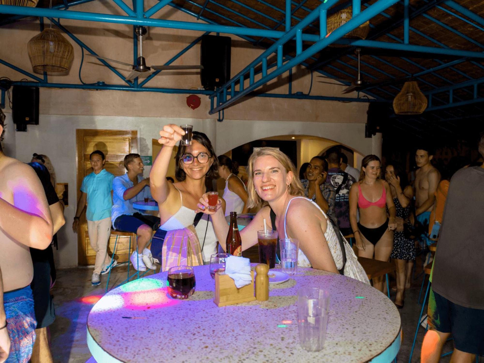 Hostel Mad Monkey Panglao Zewnętrze zdjęcie