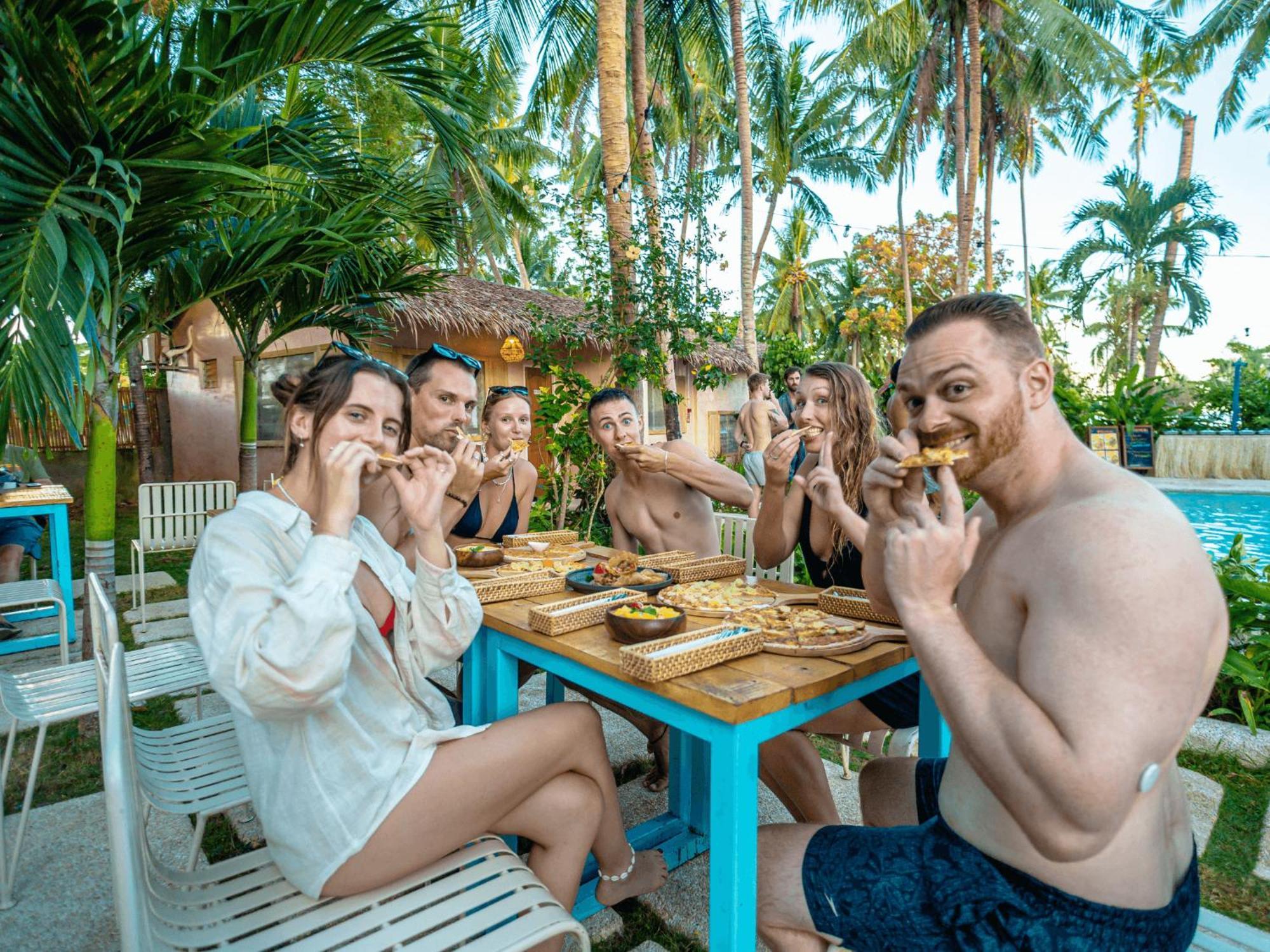 Hostel Mad Monkey Panglao Zewnętrze zdjęcie