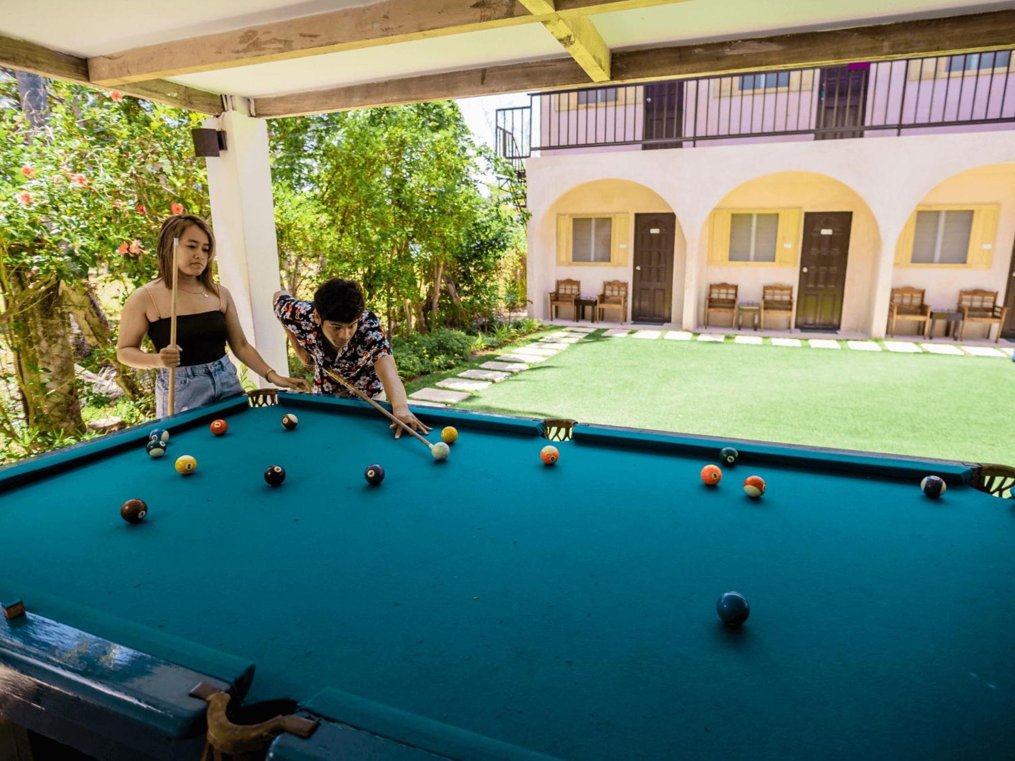 Hostel Mad Monkey Panglao Zewnętrze zdjęcie