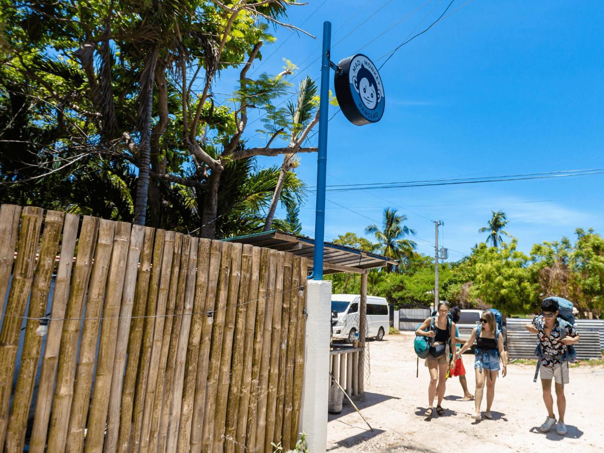Hostel Mad Monkey Panglao Zewnętrze zdjęcie
