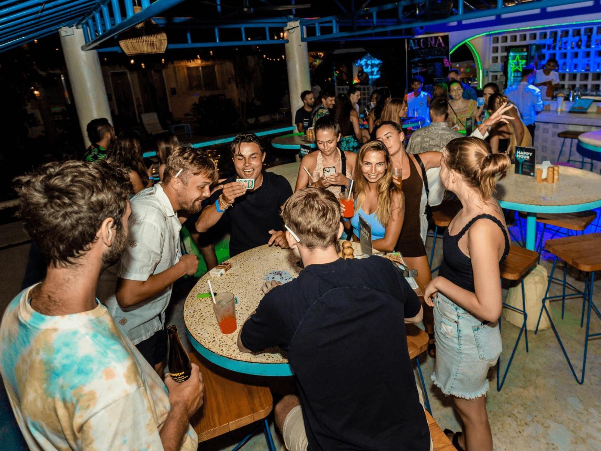 Hostel Mad Monkey Panglao Zewnętrze zdjęcie